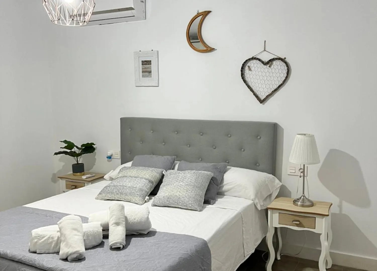 Nuevo, Los Remedios. Seville Apartment